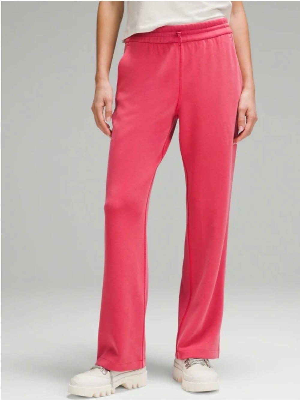 Lululemon Softstreme velvety soft pants Sz 6